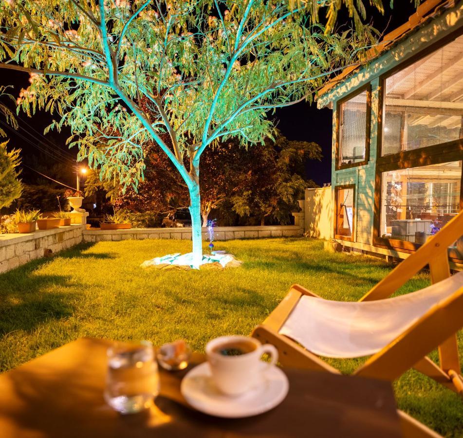 Cesmekes Otel מראה חיצוני תמונה