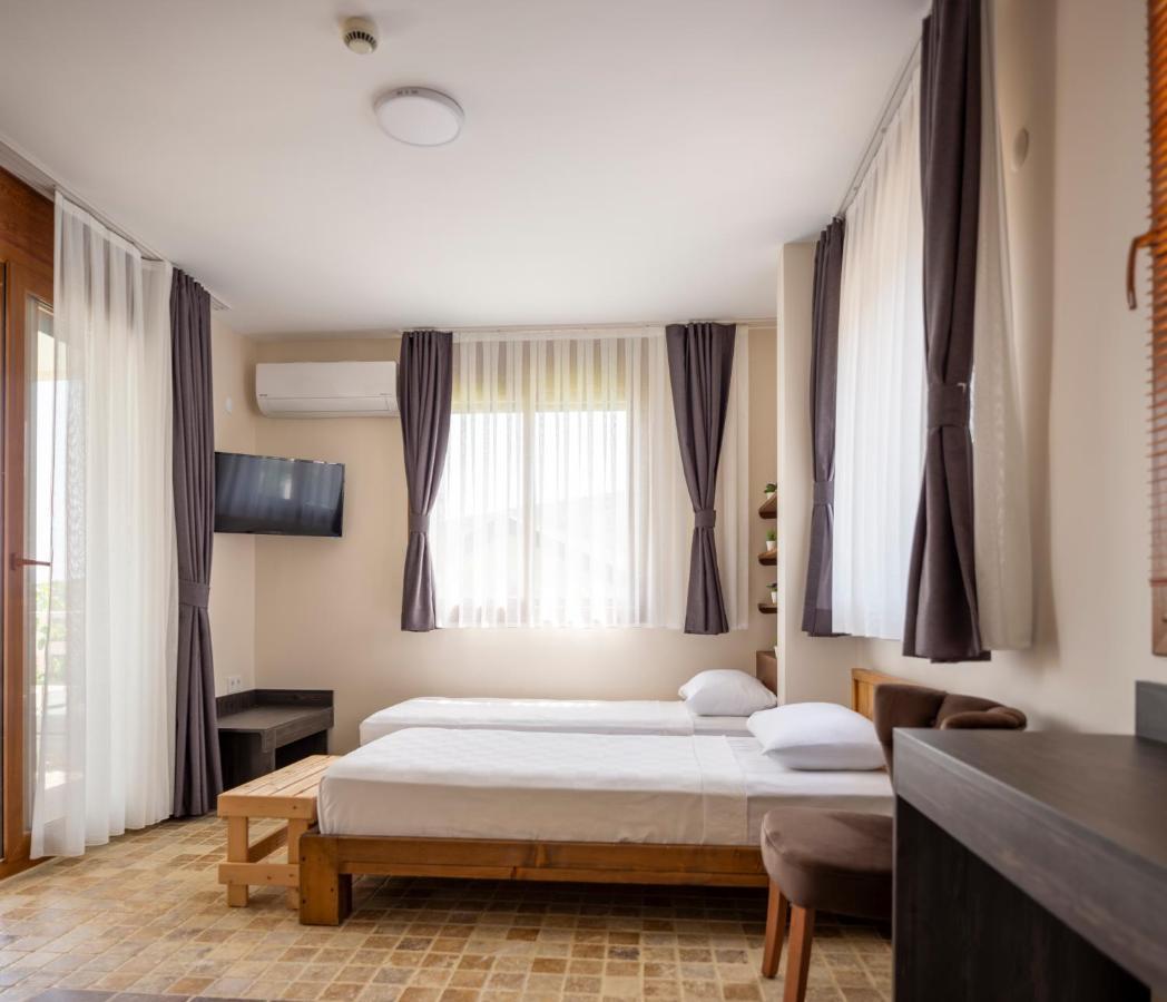Cesmekes Otel מראה חיצוני תמונה