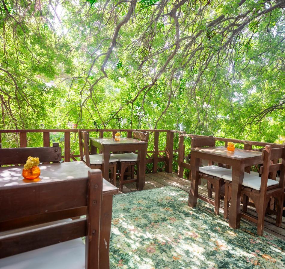 Cesmekes Otel מראה חיצוני תמונה