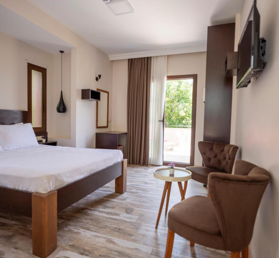 Cesmekes Otel מראה חיצוני תמונה